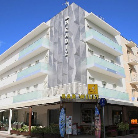 Hotel Cadiz Rimini Buitenkant foto